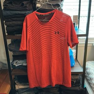 UNDER ARMOUR SHIRT TEE